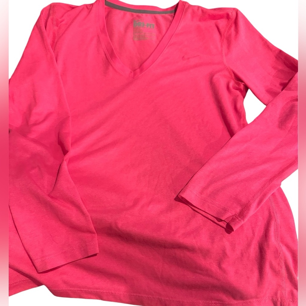 Nike Dri-fit V-Neck Pink Long Sleeve‎ Shirt size Medium